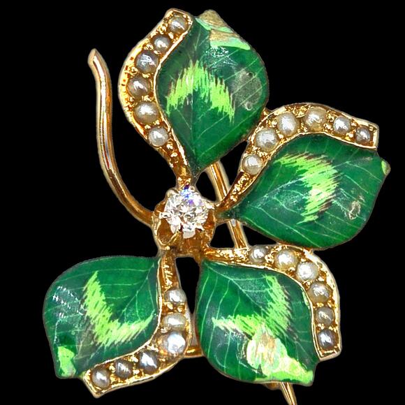 Vintage seed pearl enamel diamond 4 leaf clover brooch - Picture 3 of 8
